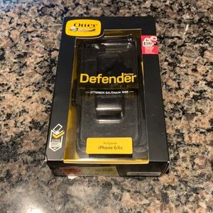 New in box iPhone 6/6S Otter Box w/clip